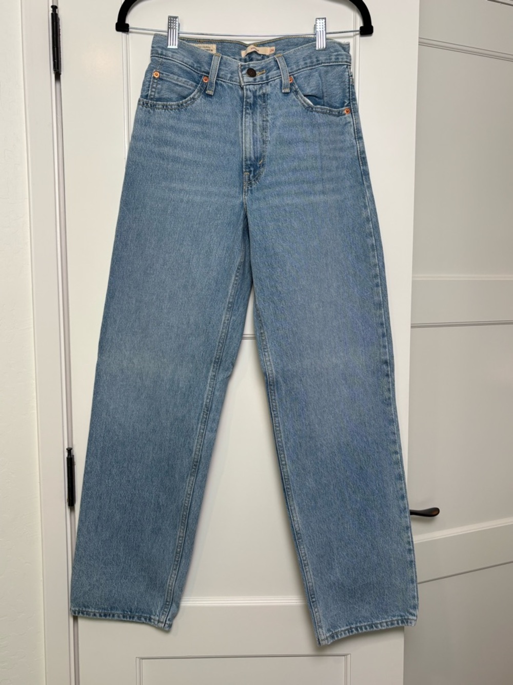 Levi's Straight Leg Dad Jeans (24) - Picture 4 of 6